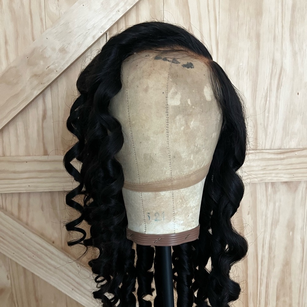 Luvmehair Wand Curl Wig| 7*6, 24in 100% virgin hair *WORN ONCE!!